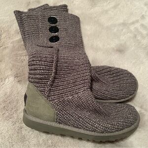 Ugg Classic Cardy Boots in Gray